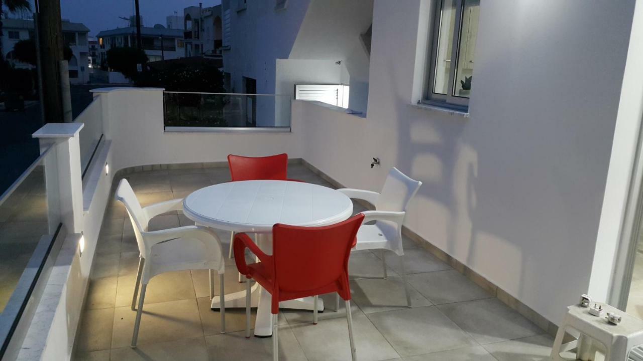 Chris'S Holiday Apt - Ayía Nápa Extérieur photo